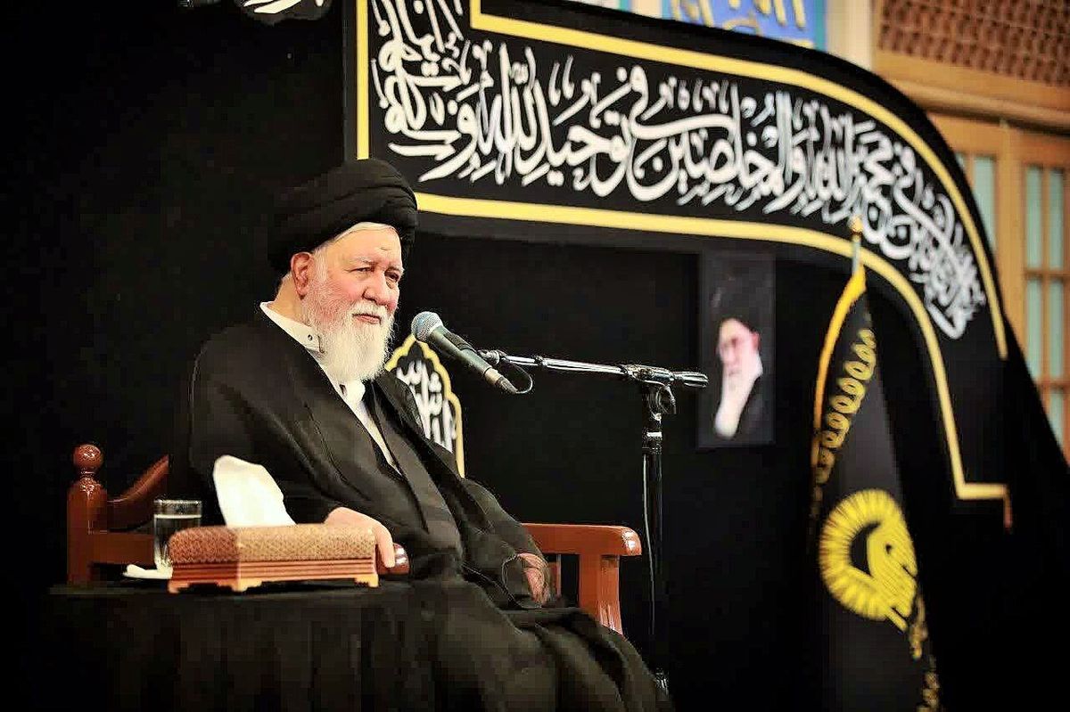 علم‌الهدی: تنگ‌کردن سفره مردم خیانت به کشور است