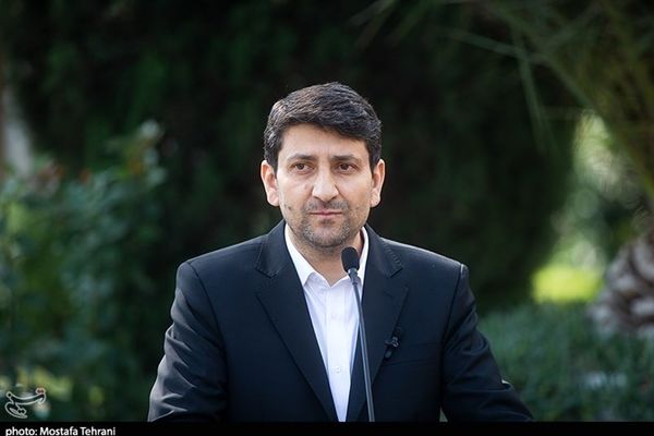 وزیر ارتباطات: تعدیل تعرفه‌ها قابل بررسی است اما نباید فشار به مردم بیاید