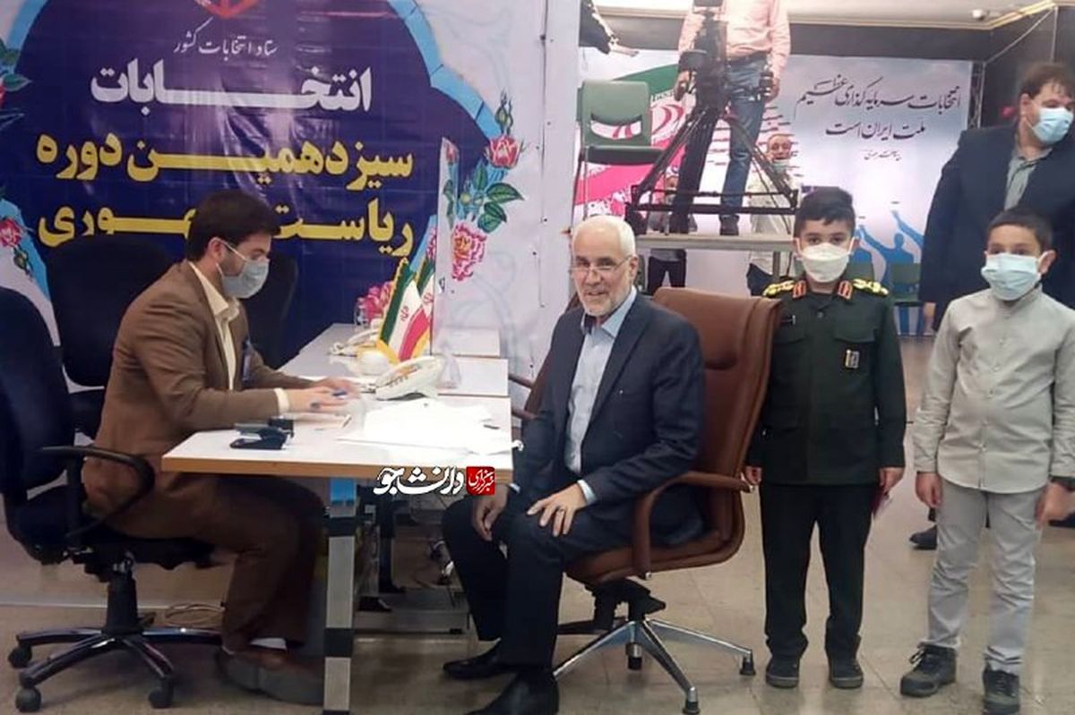 محسن مهرعلیزاده، نامزد انتخابات ریاست جمهوری :امیدوارم با برنامه‌هایی که تدوین کردم بتوانم دغدغه‌های دیگر مردم را بازگو کنم