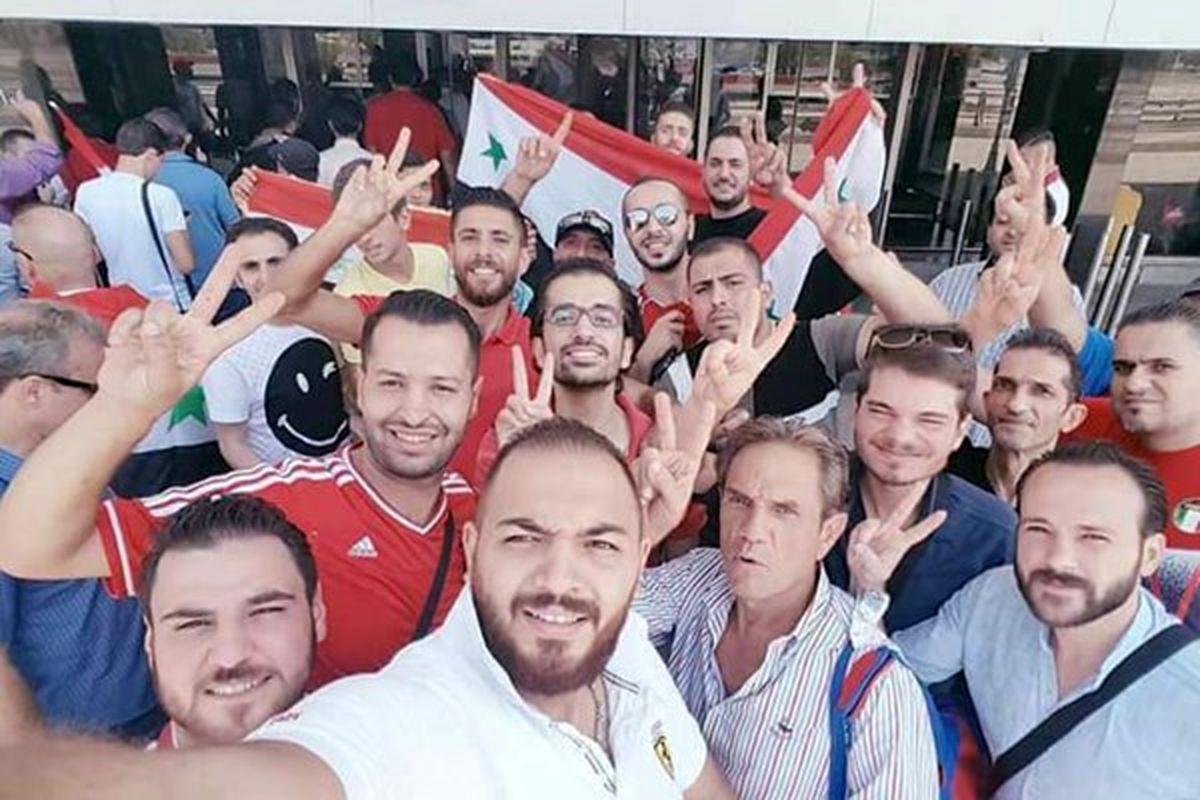 کریخوانی سوریها برای ایران +عکس