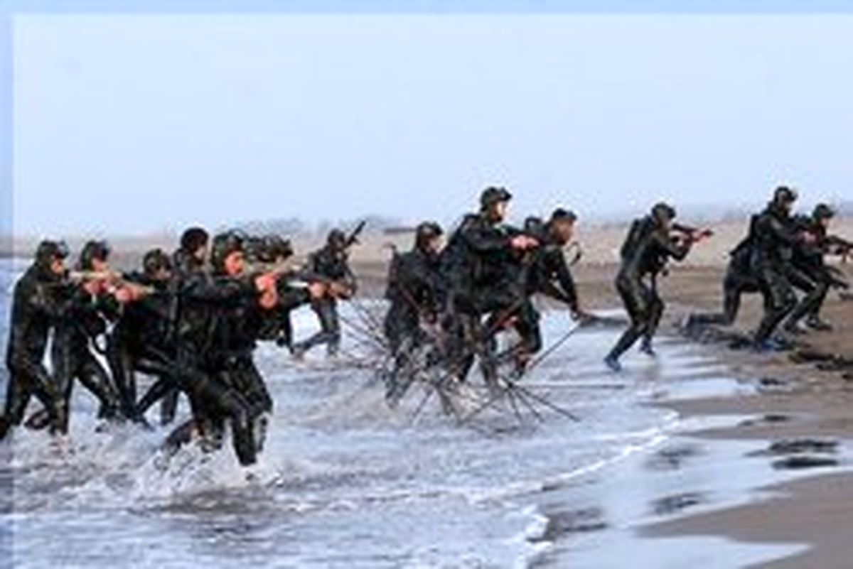 تهاجم غواصان سپاه به مواضع دشمن