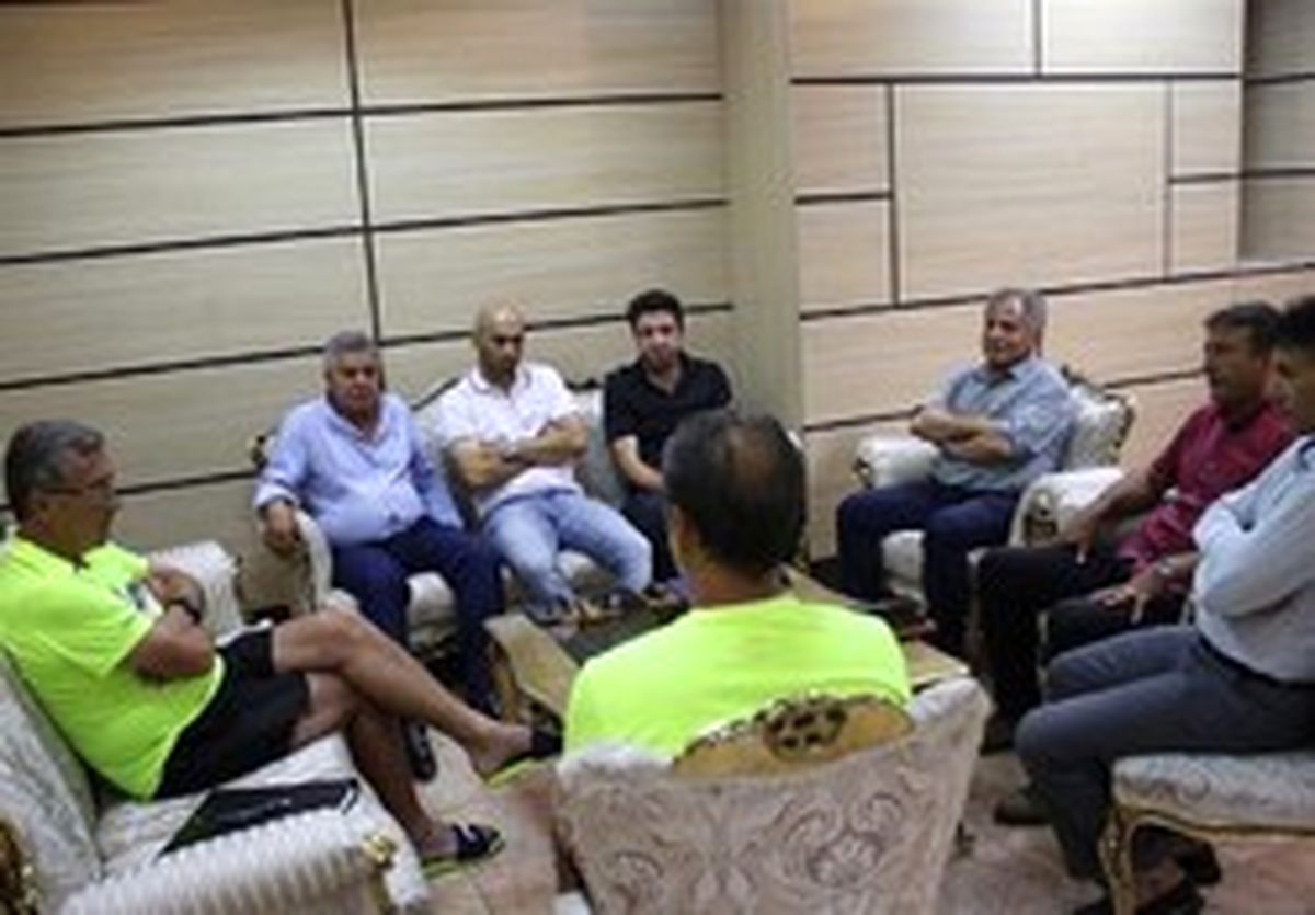 نشست برانکو با مربیان تیم‌های پایه