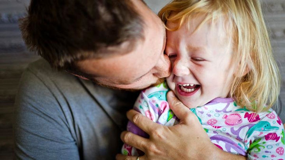 چرا دختران به رابطه نزدیک با پدر نیاز دارند؟