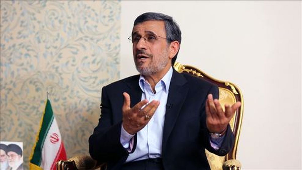 احمدی نژاد برای تصاحب گفتمان آزادی و جذب طبقه متوسط توفیق مییابد؟ / سایه مشایی