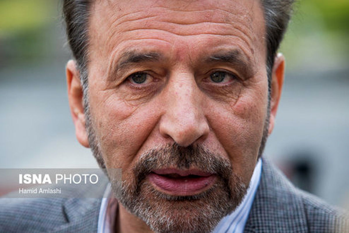 واعظی: دولت در کنار خانواده قربانیان سقوط هواپیما خواهد بود