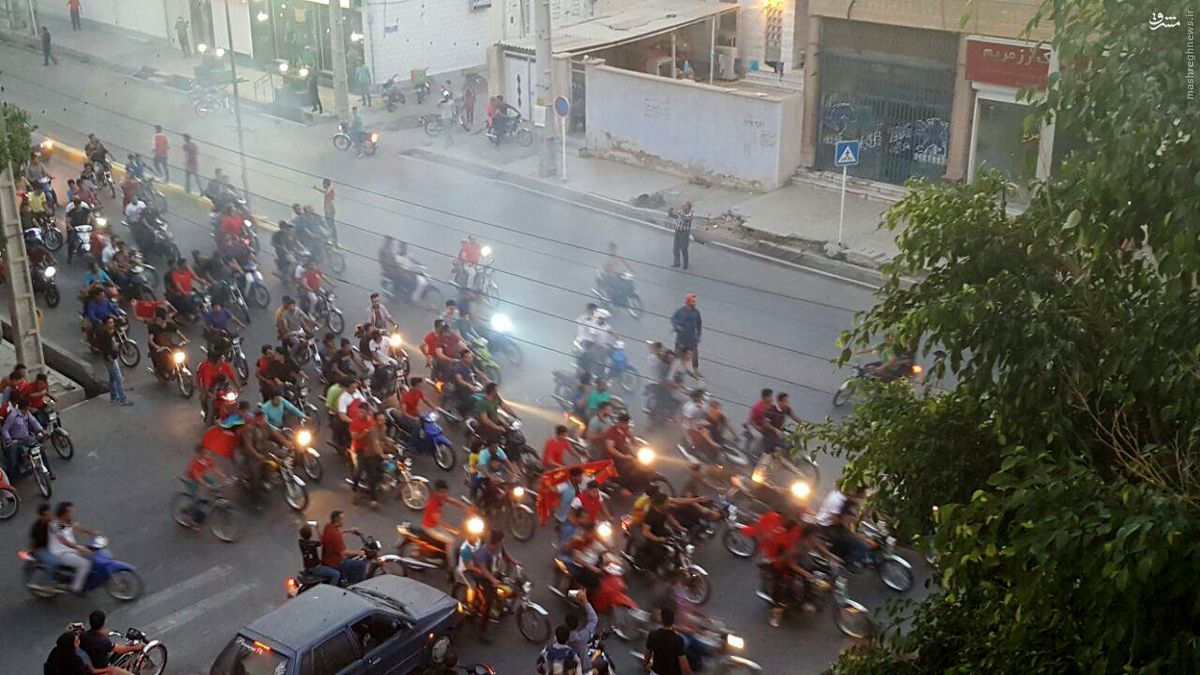 عکس: خوشحالی همشهریهای مهدی طارمی