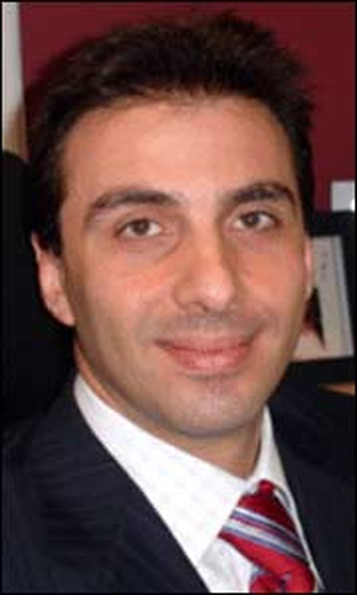 اکتشاف رویش استخوان در فلز توسط محقق ایرانی