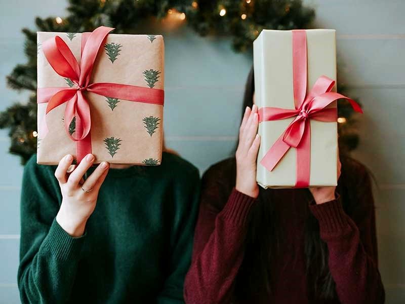 کادو جذاب چی بخریم؟ از کجا بهترین هدیه را تهیه کنیم!