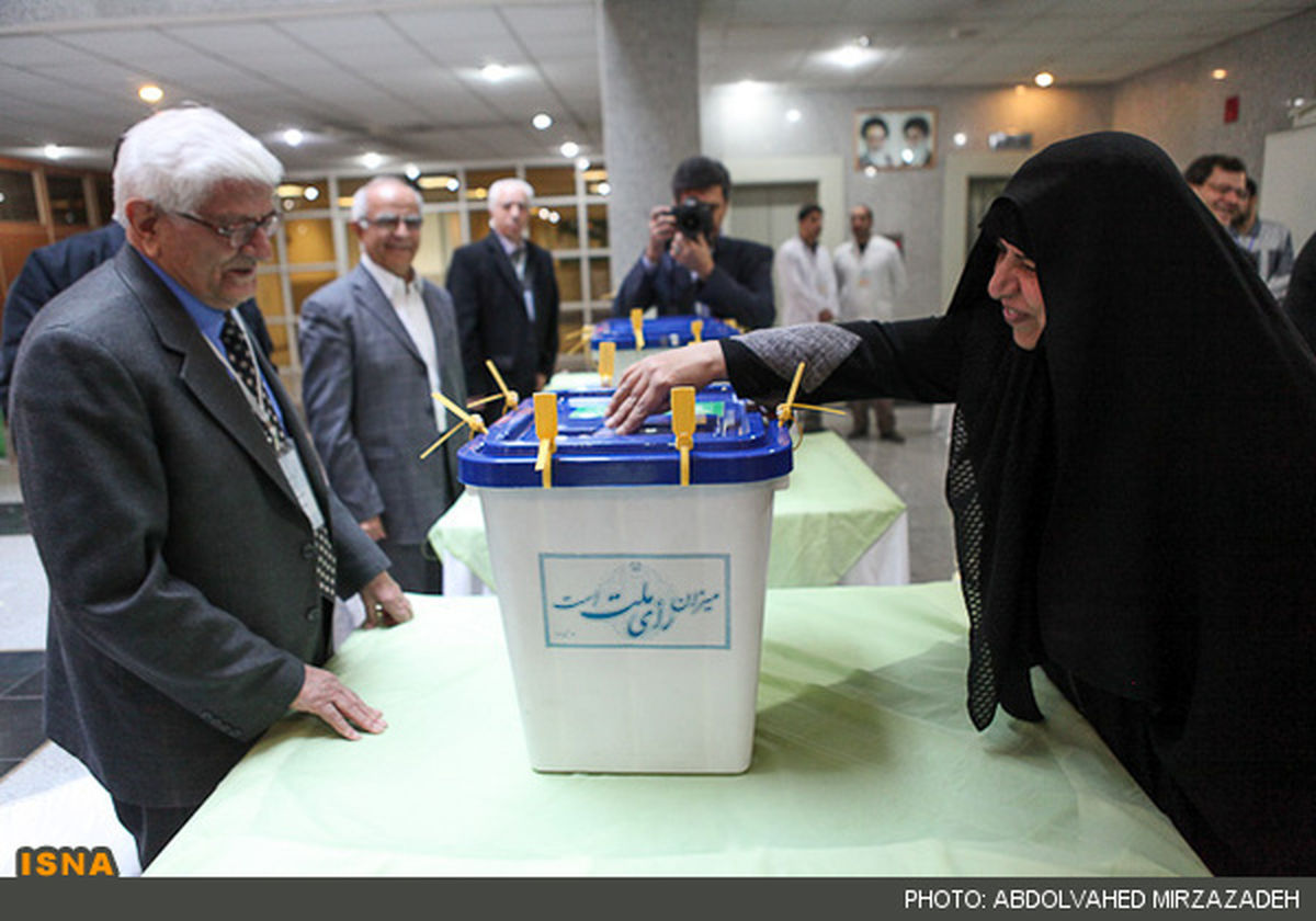 تصاویر/ رای‌دادن دستجردی و لاریجانی