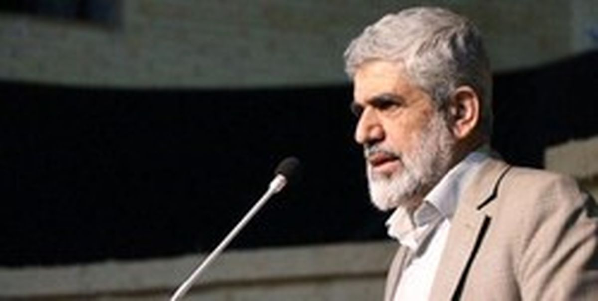 پدر شهید احمدی روشن: خطکشیهای سیاسی و جناحی توطئه دشمن است