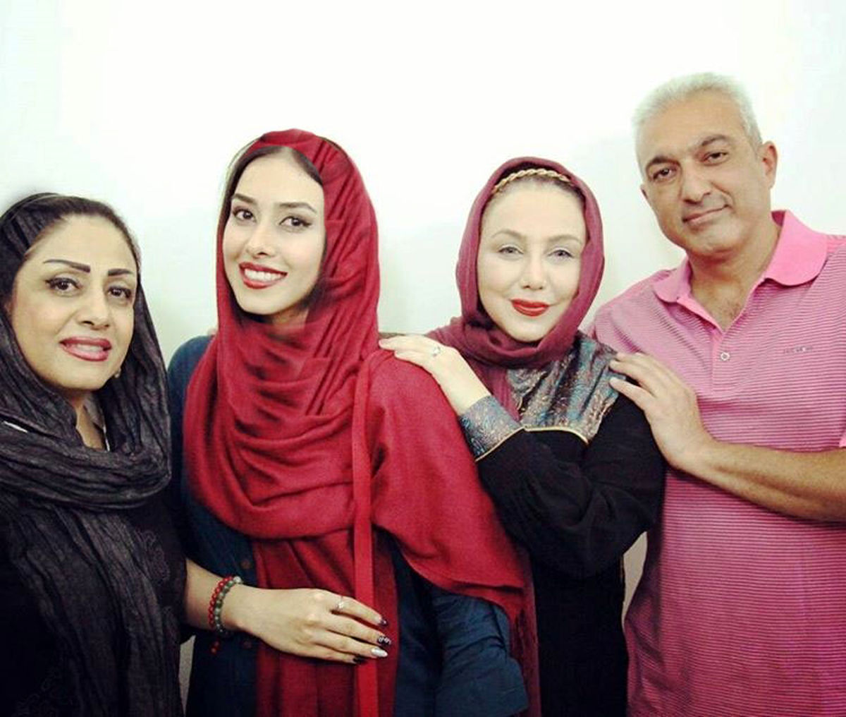 بهنوش بختیاری در کنار برادر و خانوادهاش +عکس
