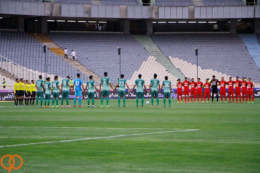 عکس: یک دقیقه سکوت در بازی پرسپولیس - ذوب آهن