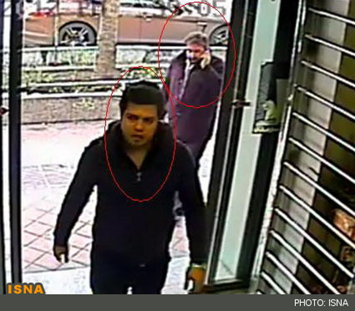 کلاهبرداری به کمک روزنامه‌ها!/ عکس