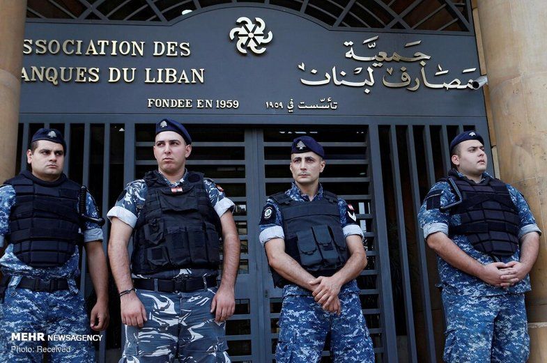 تصاویر: بازگشایی بانک‌ها در لبنان‎