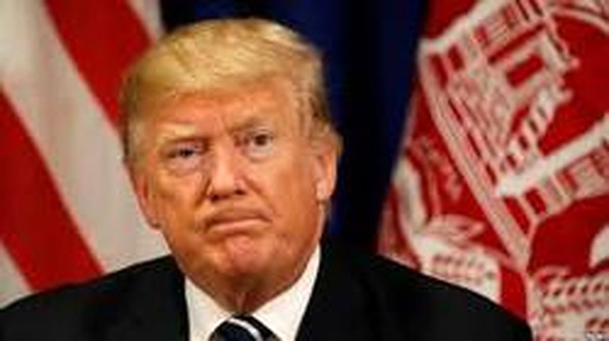 عکس: اعتراض غیراخلاقی یک زن به ترامپ دردسرساز شد!