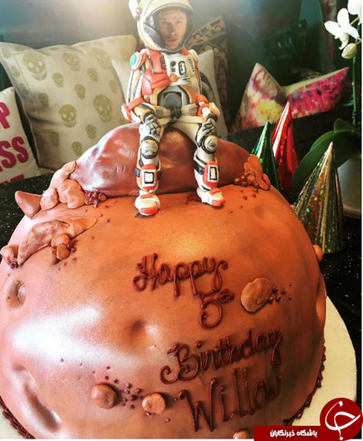 کیک عجیب جشن تولد دختر خواننده معروف +عکس