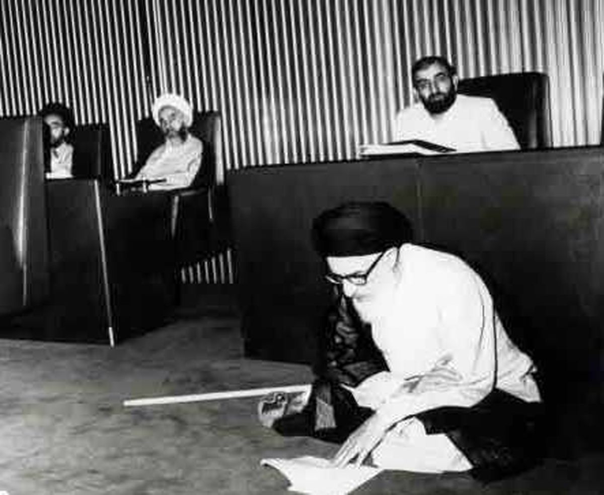 آیت الله طالقانی چگونه راه بهشت را هموار میکرد؟ / دولت روحانی و انتظارات خاص از یک «روحانی»