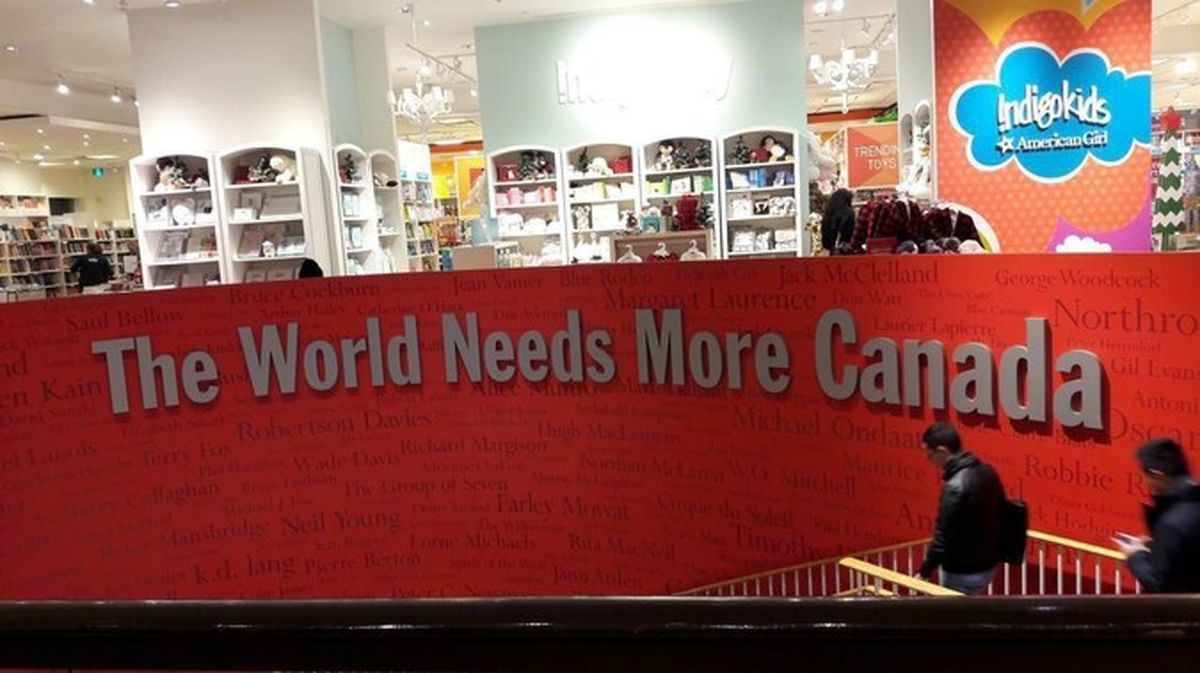 دکور خاص یک کتاب فروشی در کانادا +تصاویر