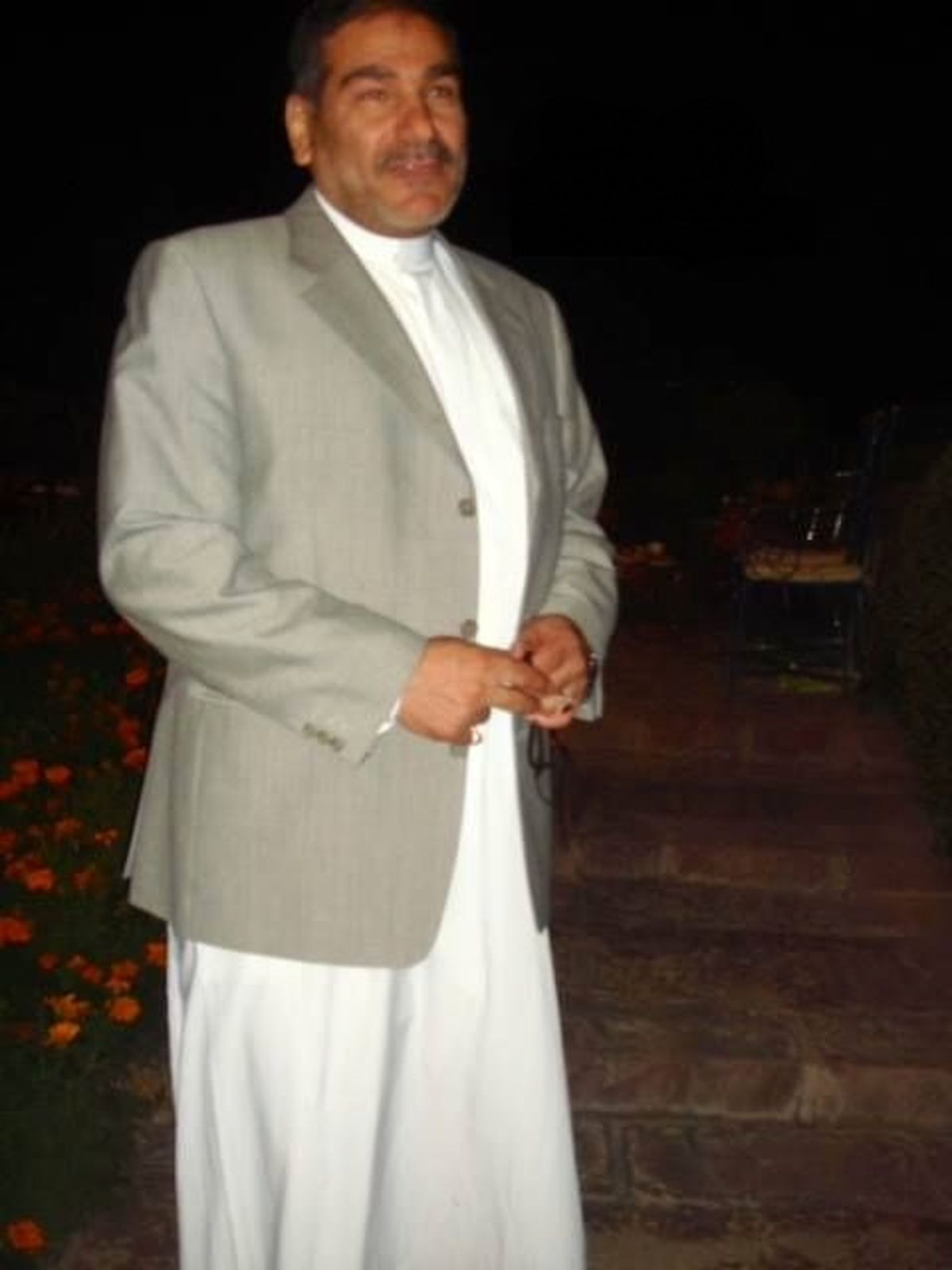 عكس/ شمخانی با لباس عربی !