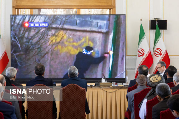 نشست عراقچی با سفرای خارجی مقیم تهران