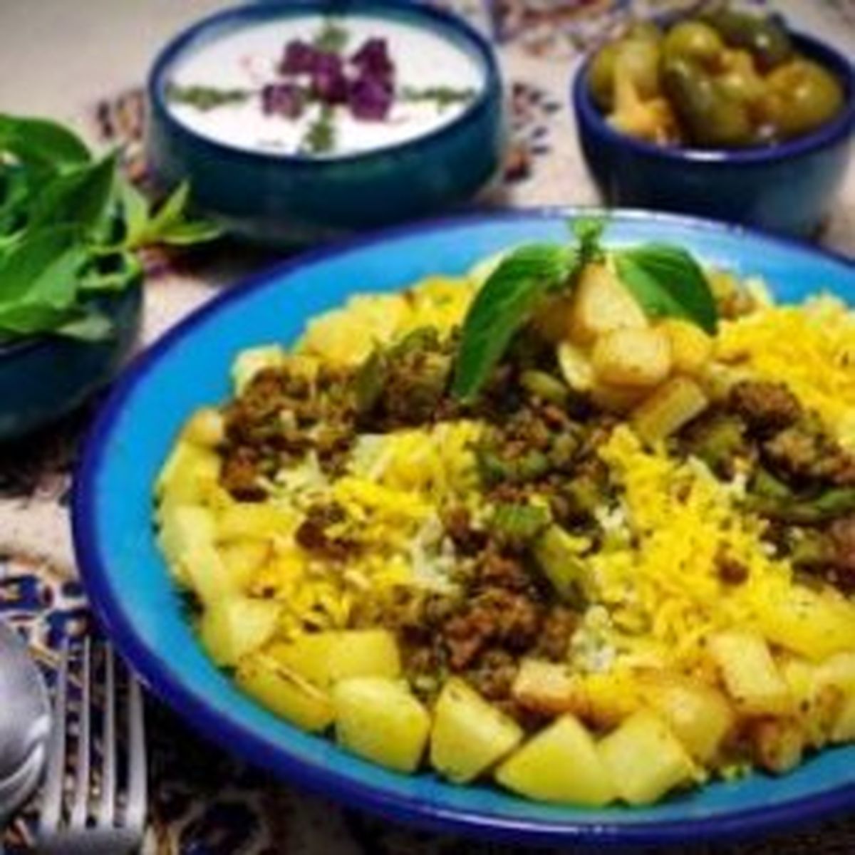 دستور پخت کرفس پلو به صورت مرحله‌ای