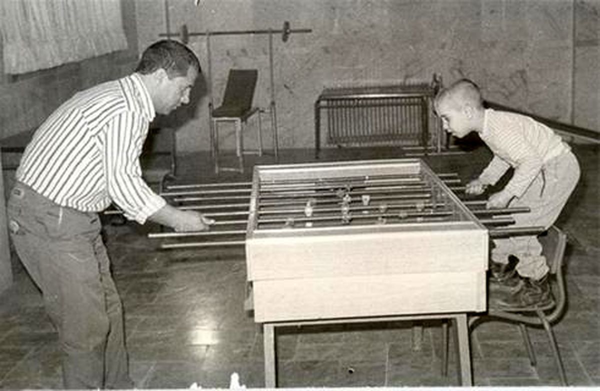 وقتی سلطان فوتبالدستی بازی می‌کند /عکس