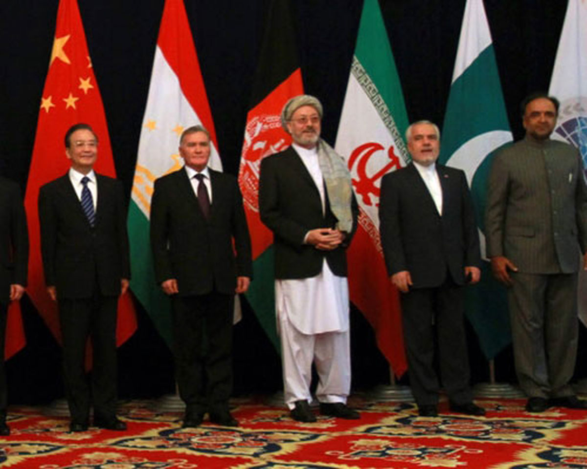 تغییر پرچم ایران در سفر رحیمی/عکس