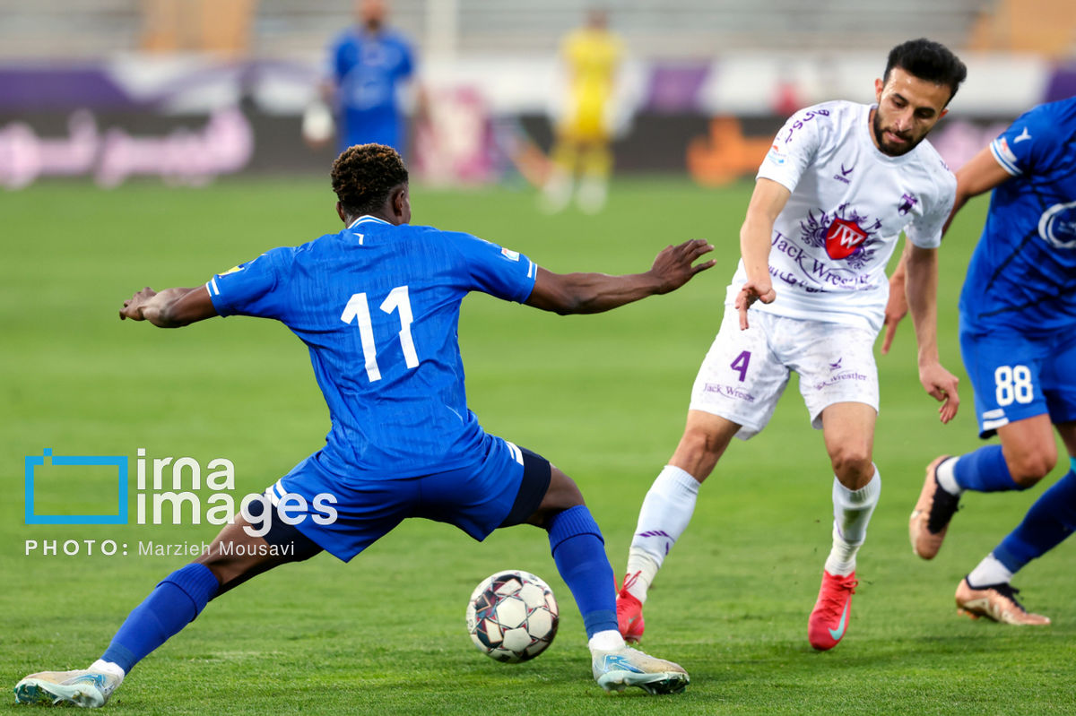 ساعت بازی استقلال - پیکان تغییر کرد