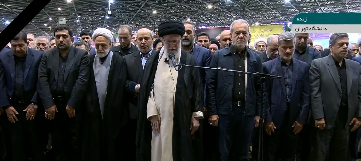 گفت‌وگوی رهبر انقلاب با پسران شهید هنیه 