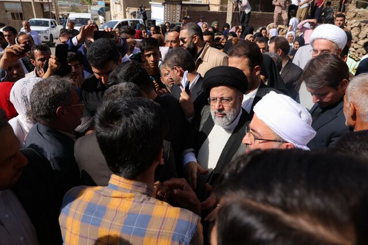رئیسی: مردم این مناطق از امتحان بزرگی مثل مقاومت در دوران دفاع مقدس سربلند بیرون آمدند