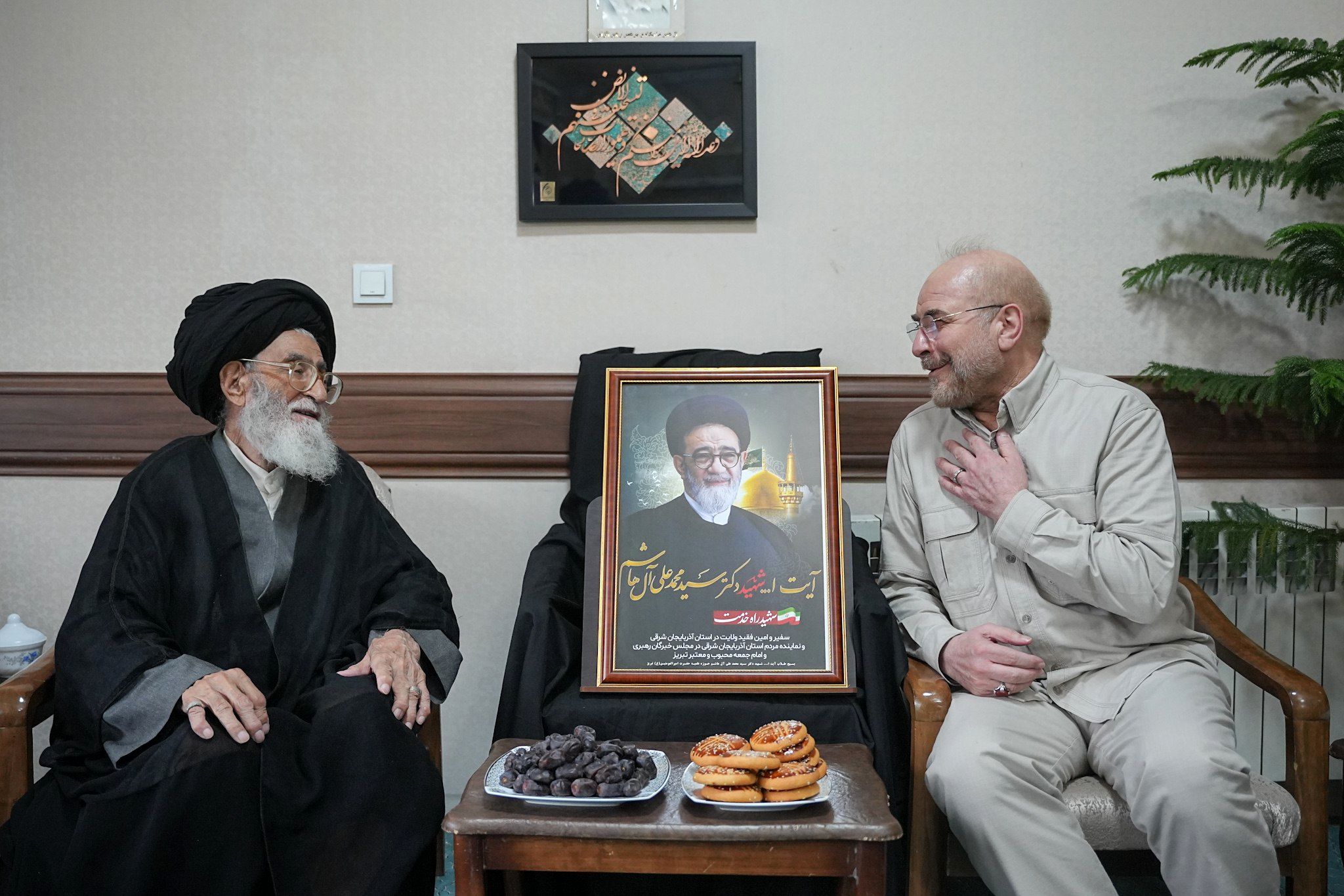 تصاویر: دیدار محمدباقر قالیباف با آیت‌الله آل‌هاشم در سفر به شهر تبریز