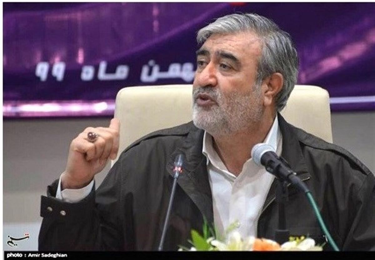 عزیزی: ارسال فیلم و تصویر به شبکه‌های معاند اقدام علیه امنیت ملی است
