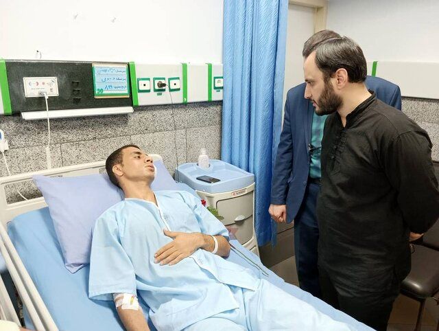 عیادت سخنگوی دولت از مجروحان و آسیب دیدگان اغتشاشات اخیر +عکس
