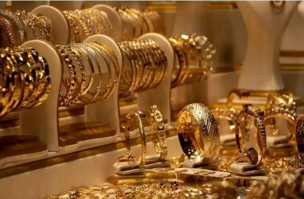 همه در شوک قیمت طلا و سکه ۱۹ آذر | سکه دوباره جهش زد؟