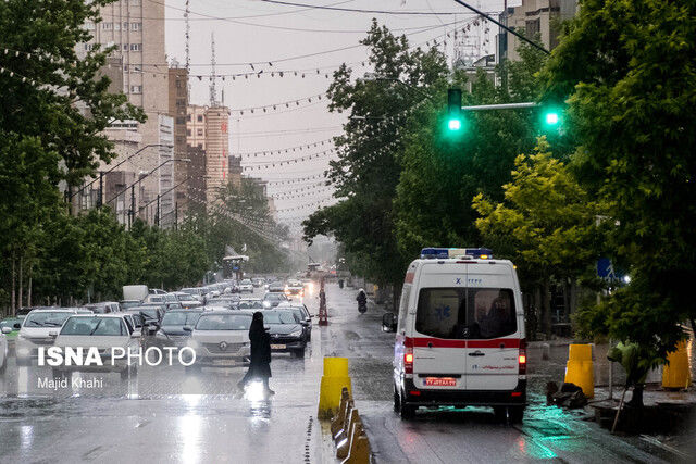 رگبار و رعد و برق در ۱۴ استان کشور