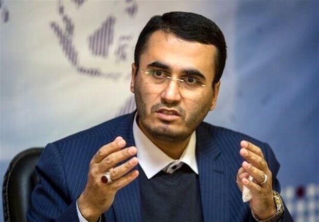 متفکرآزاد: روابط دو کشور همسایه ایران و آذربایجان بسیار مهم است