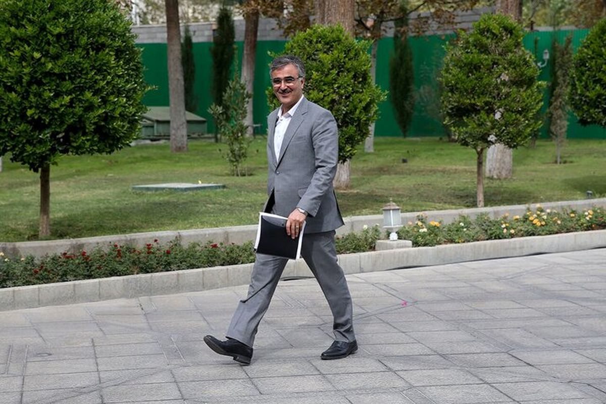 واکنش فرزین به احتمال فعال شدن اسنپ‌بک