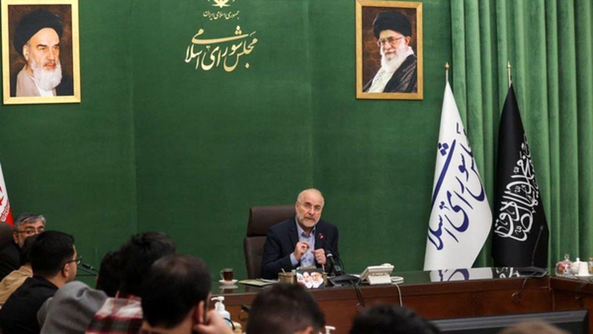 نشست شورای تبیین مواضع با حضور چهره‌های سیاسی