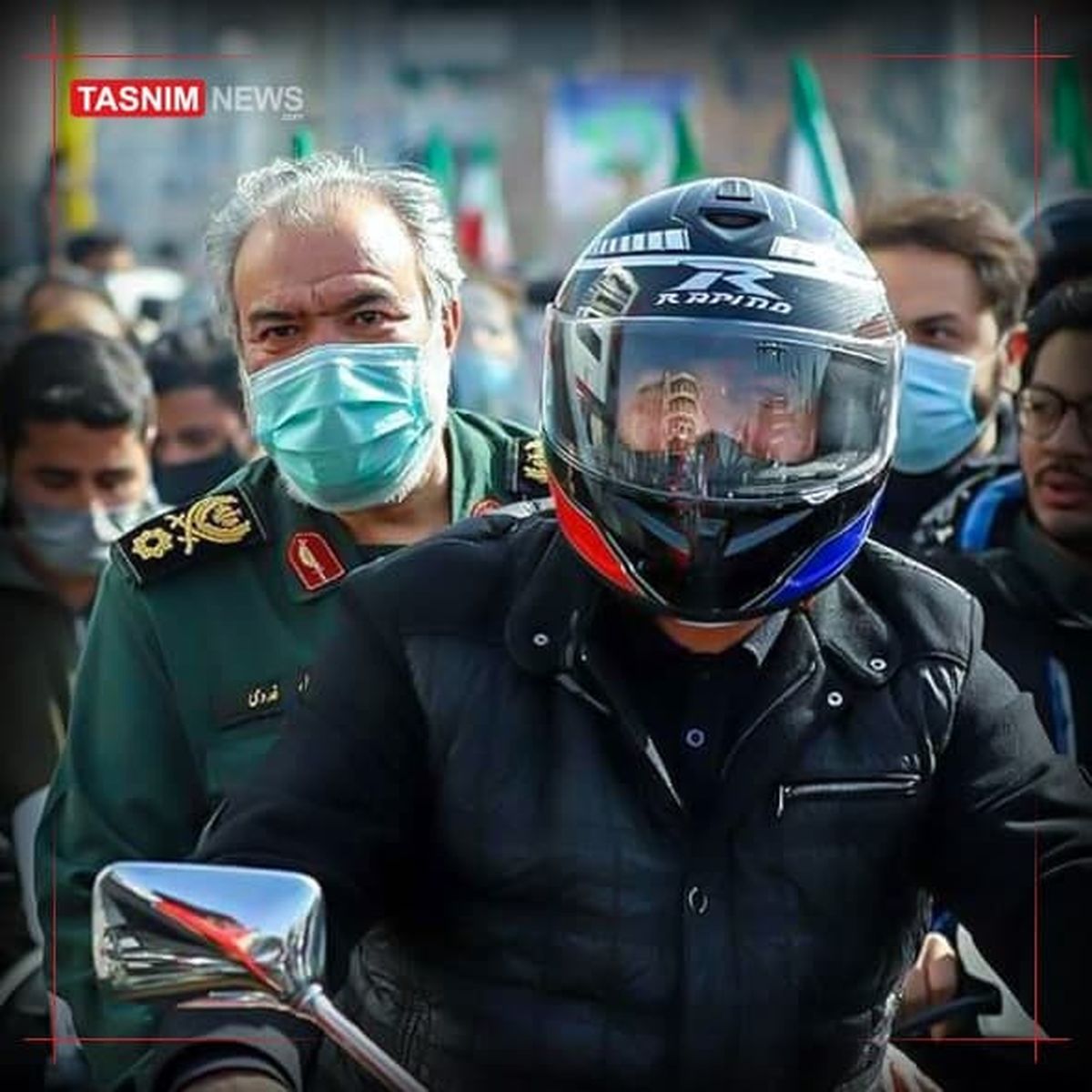عکس: سردار فدوی در راهپیمایی موتوری ۲۲ بهمن تهران