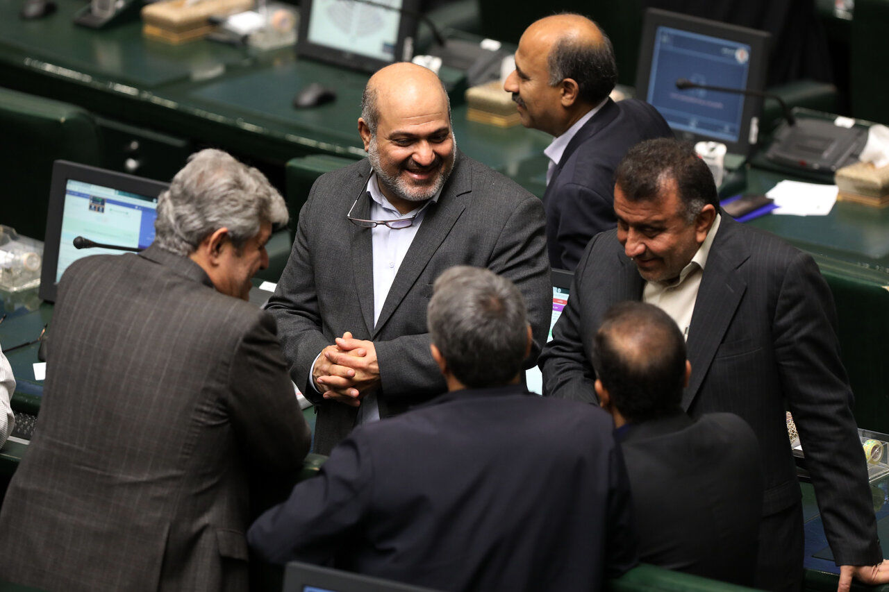 حضور وزیر ارشاد در صحن علنی مجلس ۷ مرداد