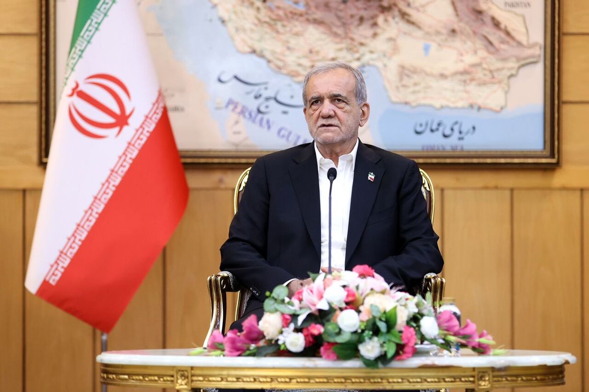 پزشکیان: کشورهای اسلامی باید با یکدیگر وحدت و با اسرائیل قطع ارتباط کنند