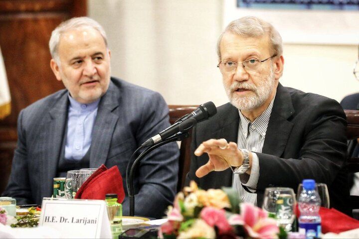  لاریجانی: هیچ محدودیتی در روابط با پاکستان قائل نیستیم