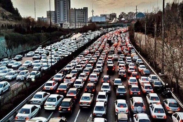 ترافیک سنگین در آزادراه کرج - قزوین