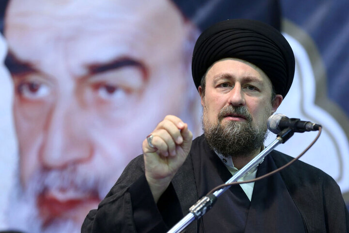حسن خمینی: در شرایط فعلی جای دکتر لاریجانی بسیار خالی است