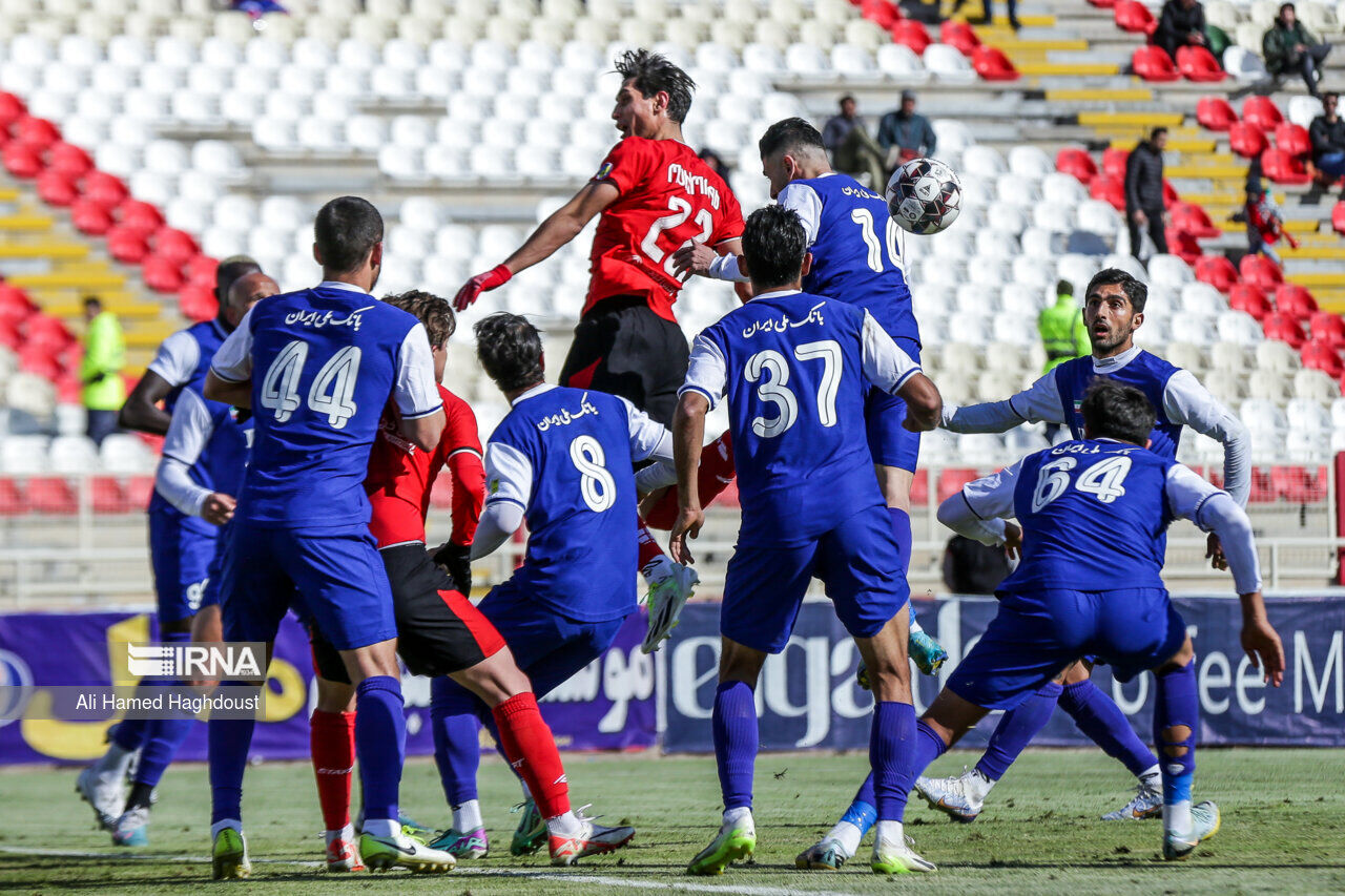 ساعت دیدارهای هفته پایانی تغییر کرد؛ تراکتور و استقلال خوزستان آخرین دیدار لیگ ۲۴