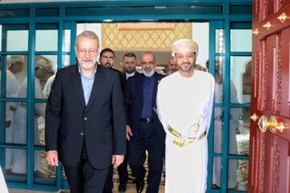 ادعای خبرنگار آکسیوس: علی لاریجانی در عمان یک سند دریافت کرده است