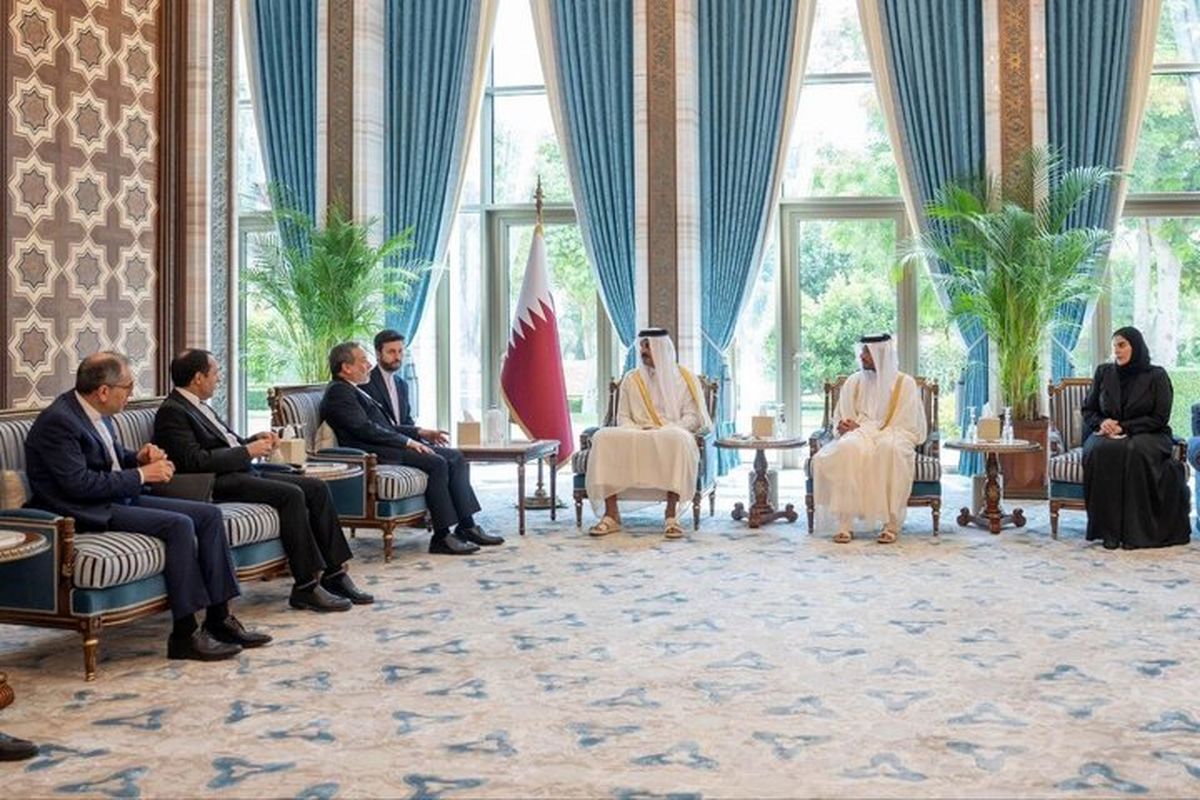 امیر قطر پیام رئیس جمهور ایران را دریافت کرد