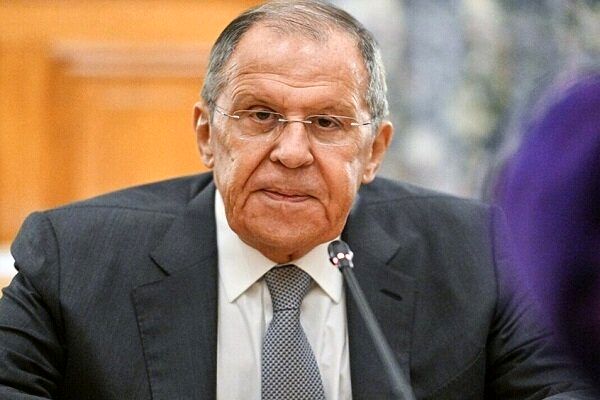 لاوروف: با وزیر خارجه آمریکا در تماس هستیم