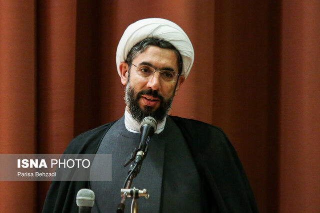 
ثبت نام رئیس نهاد نمایندگی مقام معظم رهبری در دانشگاه‌ها برای خبرگان