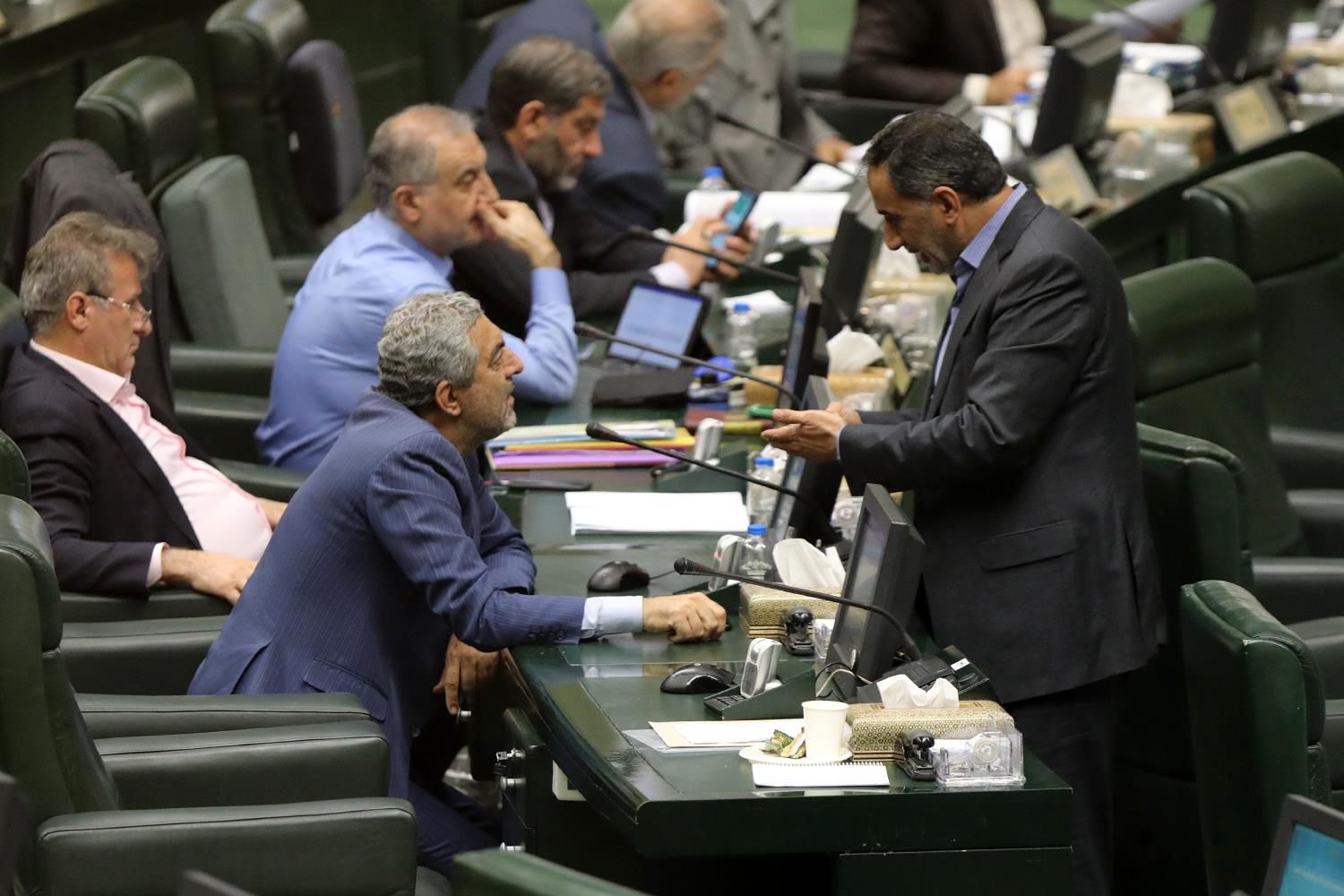 تصاویر: سی و هشتمین نشست بررسی برنامه هفتم توسعه در صحن علنی مجلس